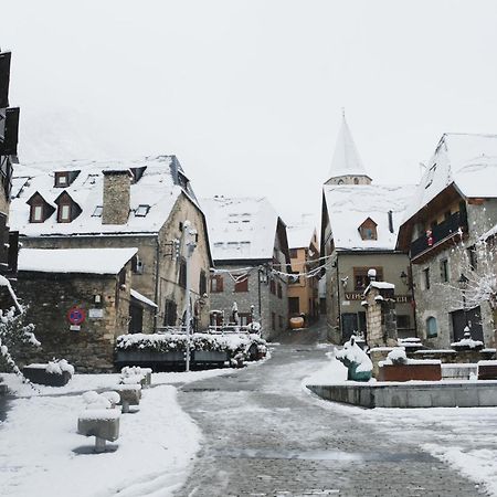 Hostel Baqueira - Refugi Rosta - Pyrenmuseu Salardú Exterior foto