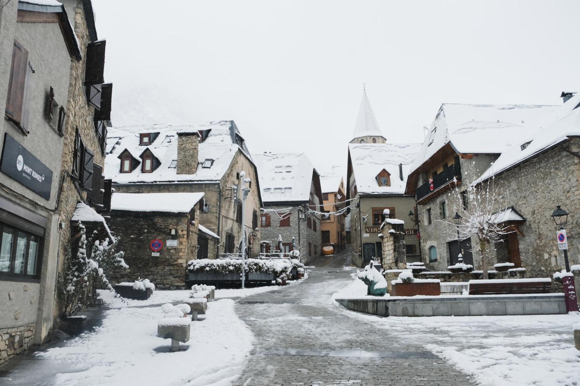 Hostel Baqueira - Refugi Rosta - Pyrenmuseu Salardú Exterior foto